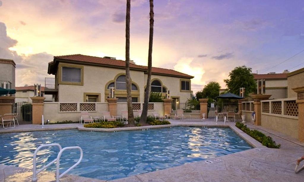Gated Mountain View Resort Community, Centrally Located, Three Heated Pool-Spa Complexes, Half-Mile To Hiking! Финикс Екстериор снимка
